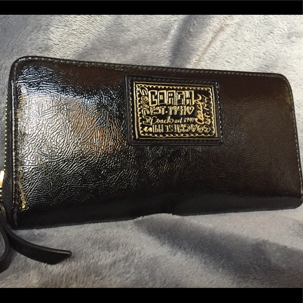 Coach wallet. NWT. Patton leather. Beautiful!